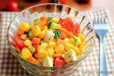 甜玉米可以生吃吗，甜玉米怎么做（吃一口甜到你心里）