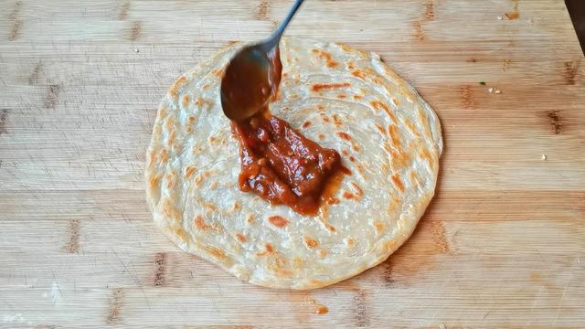 自制手抓饼皮的做法，自制手抓饼皮的做法简单（做成手抓饼或酱香饼）