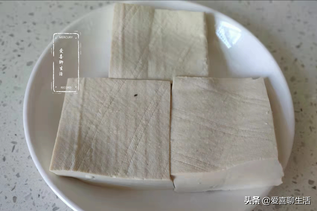 辣萝卜蒸日本豆腐，胡萝卜日本豆腐的做法（豆腐这样做真的太好吃了）