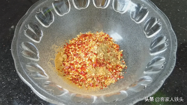 家常麻辣豆腐怎么做，家常麻辣豆腐怎么做好吃（试试一道家常香辣豆腐做法）