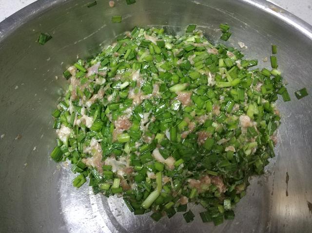 煎包怎么煎，煎包怎么煎才酥脆好吃（教你水煎包的正宗做法）