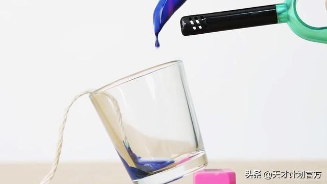 蜡笔可以做什么，蜡笔是什么样子（用玻璃杯和蜡笔自制浪漫蜡烛）