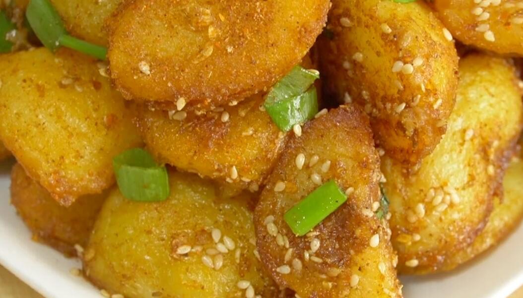 圖片[1]-【香辣孜然土豆】做法步驟圖 香辣外酥里糯 營養又解饞-起舞食譜網