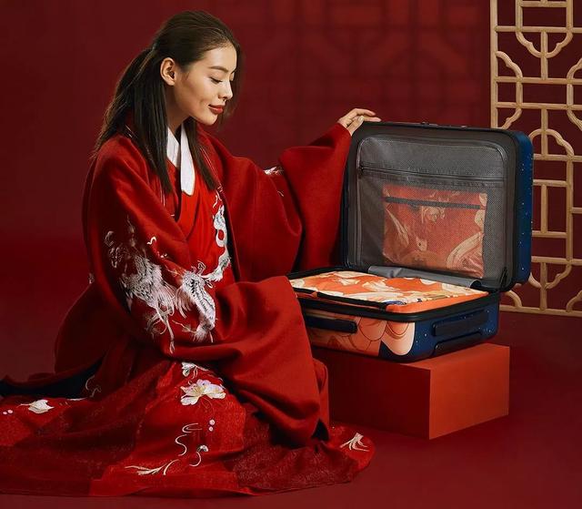 a5和b5的本子哪个大，笔记本a5和b5的本子哪个大（600岁的故宫终于出文具了）