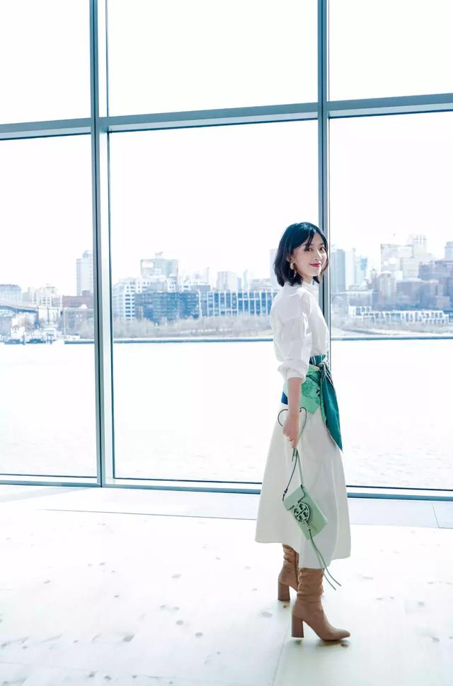 mk包包属于什么档次，MK包包属于什么档次（这五个颜值与质感均在线的包包品牌）