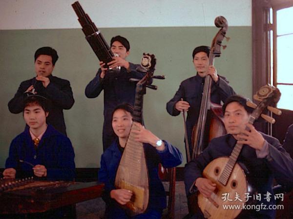 1979年属羊的戴什么饰品旺财，1979属羊佩戴什么饰物（旧日影像：江苏苏州）