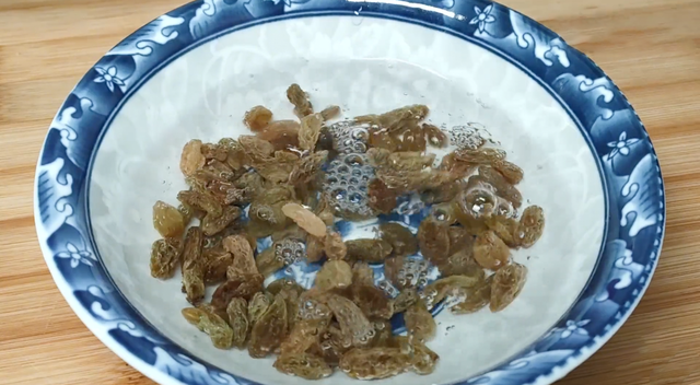 在家如何做沙琪玛，在家做沙琪玛怎么做窍门（教你在家自制沙琪玛）