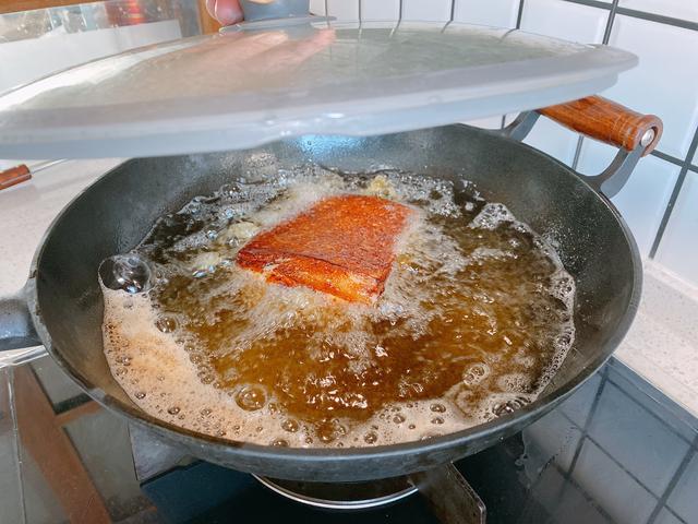 炸虎皮肉怎么起泡，炸虎皮肉怎么起泡沫（过年炸扣肉总失败也不起泡）