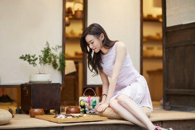 “三学博士”江铠同：接连三人还能全身而退，只因李湘是她干妈