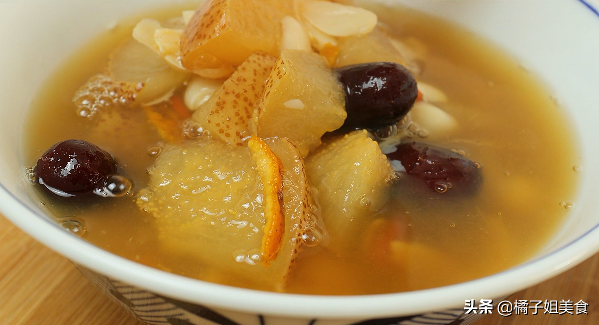 【陳皮蓮子雪梨湯】做法步驟圖 止咳化痰效果佳 孩子愛喝-起舞食譜網