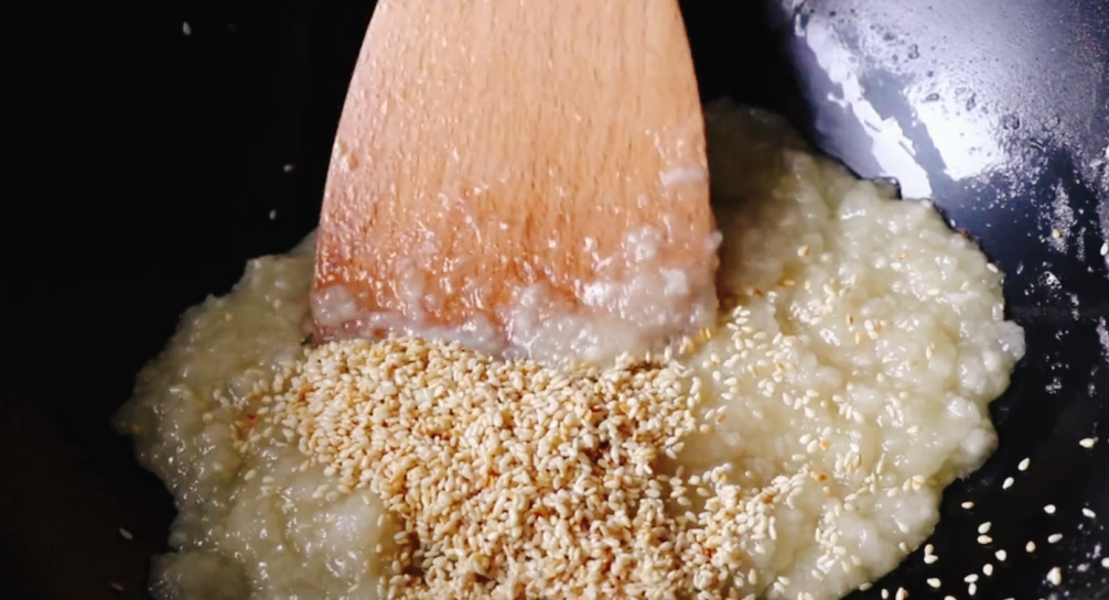 图片[2]-【老婆饼】做法步骤图 没有烤箱也能做 个个酥到掉渣-起舞食谱网