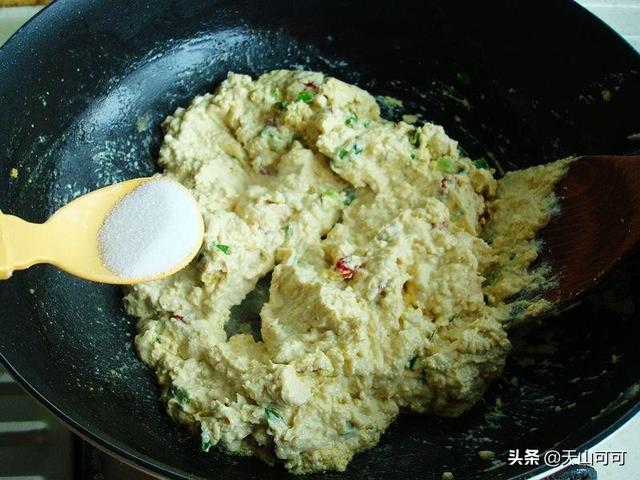 臭豆腐怎么做最好吃，臭豆腐怎么做好吃（这样做比原来的好吃不止十倍）