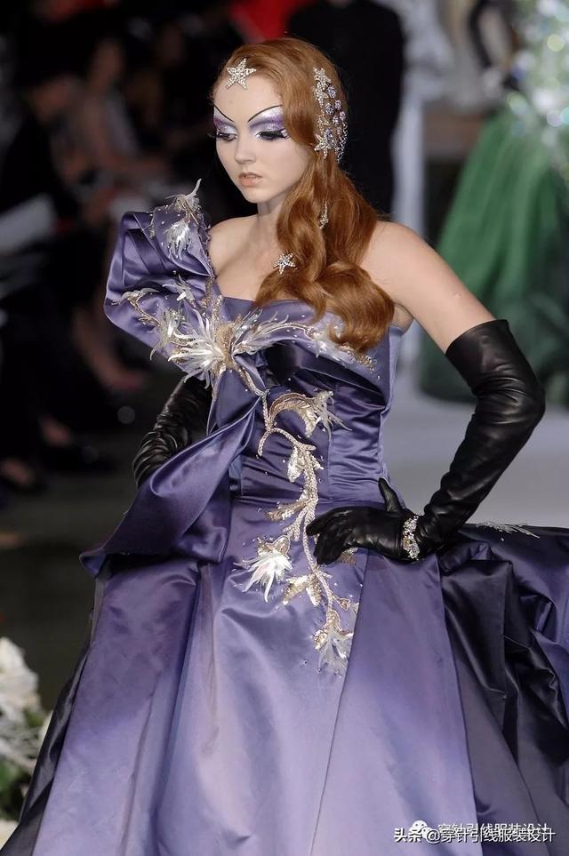 迪奥经典之作服装图，<迪奥>2007秋冬高定系列