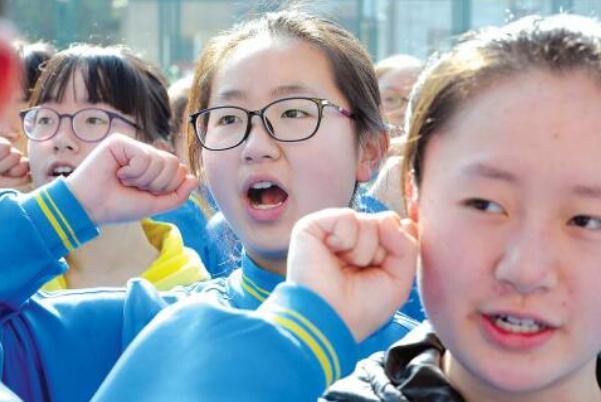 12年义务教育，12年义务教育什么时候开始实行（9年义务教育将改成12年）