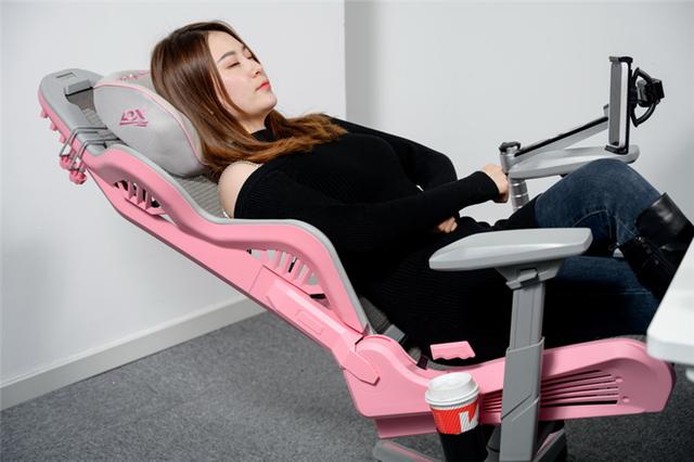 rita电竞椅，rita颜值好高（迪锐克斯电竞椅联手Rita助力女性电竞游戏市场）