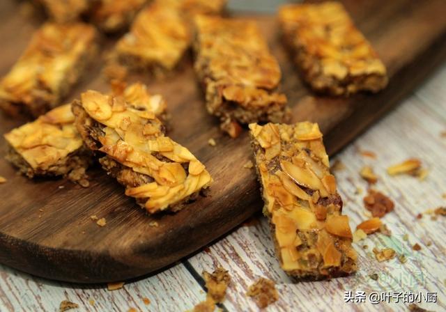 杏仁燕麦酥的做法，杏仁酥的做法大全（今年过年零食就它了——杏仁燕麦酥）