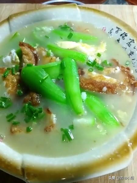 丝瓜鸡蛋汤怎么做才好吃，怎样做美味的丝瓜鸡蛋汤（5分钟搞定清爽营养早餐丝瓜鸡蛋汤）