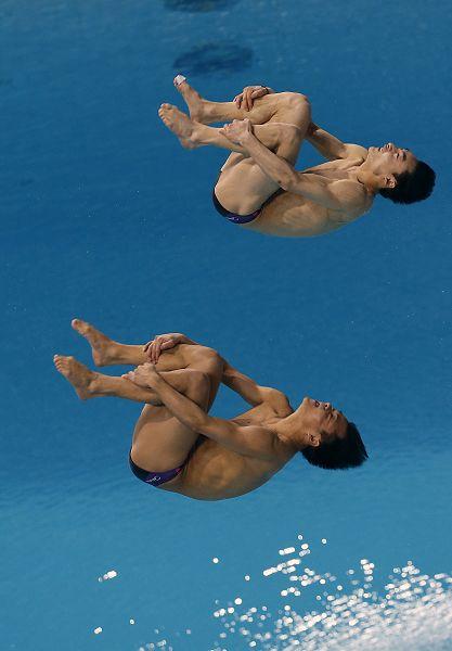 跳水动作姿势分几种，跳水动作姿势分几种图片（跳水运动中的一些基本知识）