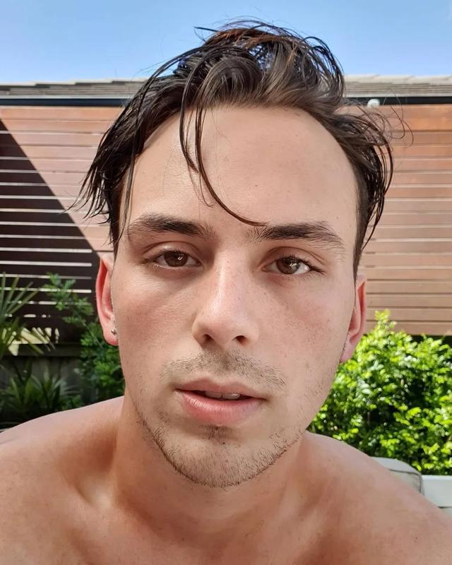 戳爷！戳爷！戳爷！，戳爷经历了什么（你知道戳爷还有个弟弟吗图片）