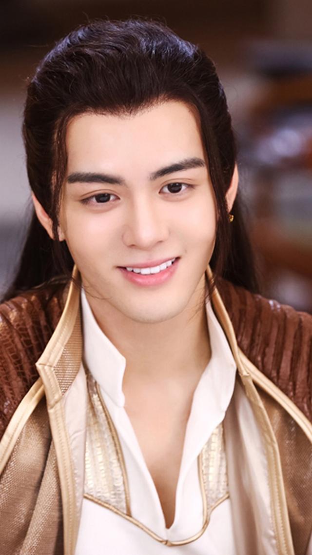 曾舜晞吴磊相似度,曾舜晞和吴磊(22岁张无忌)