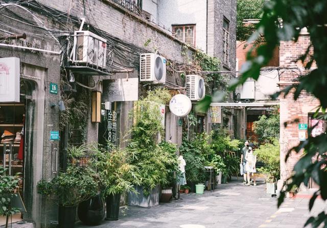 上海田子坊有什么好玩的，上海类似田子坊的地方可以逛的（救救田子坊！别让它消失）