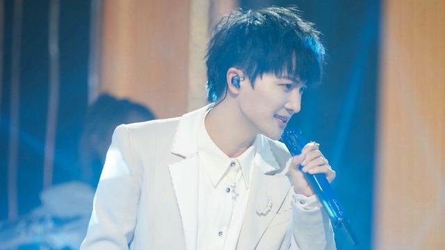 基操是什么意思，基操勿6是什么意思（听说手机放枕头边有辐射）