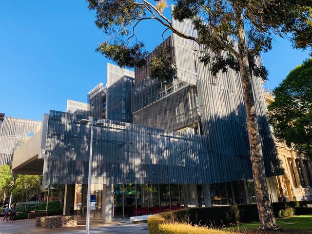 墨尔本大学研究生，墨尔本大学的研究生专业介绍哪有（墨尔本大学读研究生怎么样）