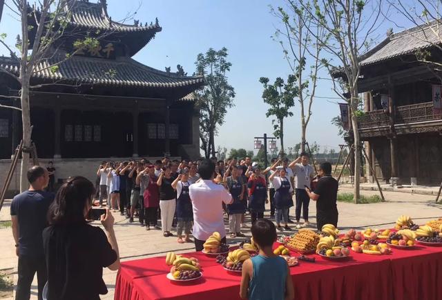 同盟古镇在哪，同盟古镇在哪个村（同盟古镇即将开业）