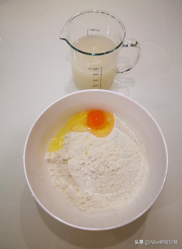 鸡蛋怎样煎又大又蓬松，鸡蛋怎么煎的蓬松（营养早餐第208期）