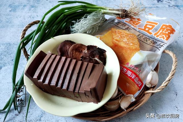 酸辣粉丝汤的做法，酸辣粉丝汤的做法大全（天冷喜欢重口胃）