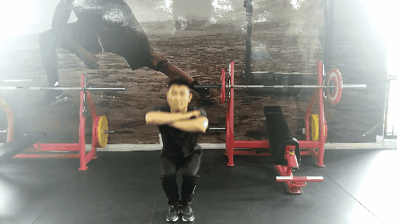 单腿蹲习惯了怎么调整双腿蹲，深蹲动作之王——单腿深蹲