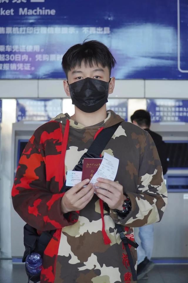 网上订票学生怎么半价，网上订票怎么定半价学生票（学生票优惠次数、票价怎么算）