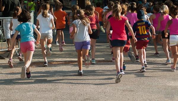 晨跑前吃什么比较好，晨跑前要吃什么（早上空腹跑步好吗）