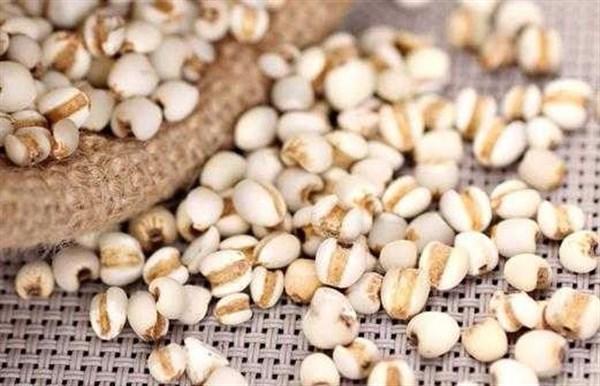 红豆小米粥的功效，孕妇吃红豆小米粥的功效与作用（不妨经常喝点它）