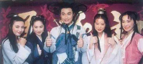 十大金庸主题曲，经典的金庸电视剧主题曲（今天，我们用这些歌曲纪念金庸）
