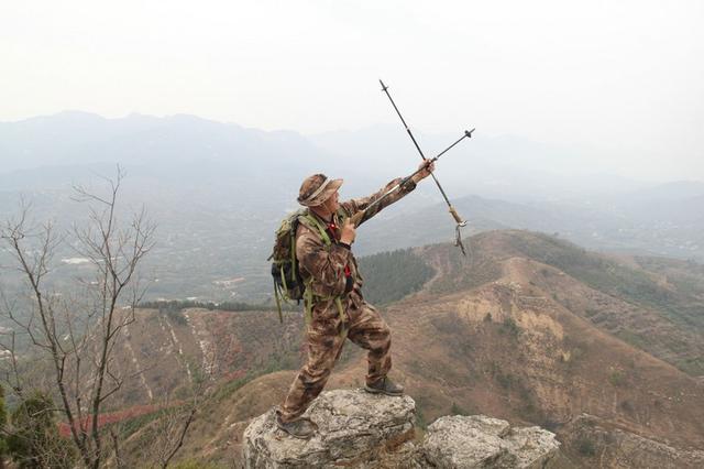 龙头崮红叶谷旅游攻略，蒙山红叶谷龙头崮上大草原穿越赏红叶