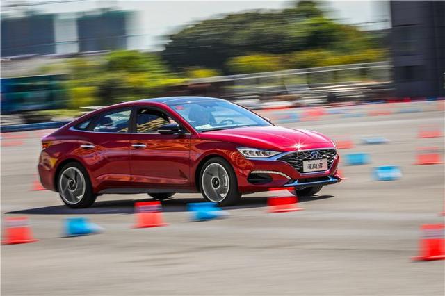 金卡纳是什么意思，摩托金卡纳是什么意思（遇见菲斯塔，尖叫一声）