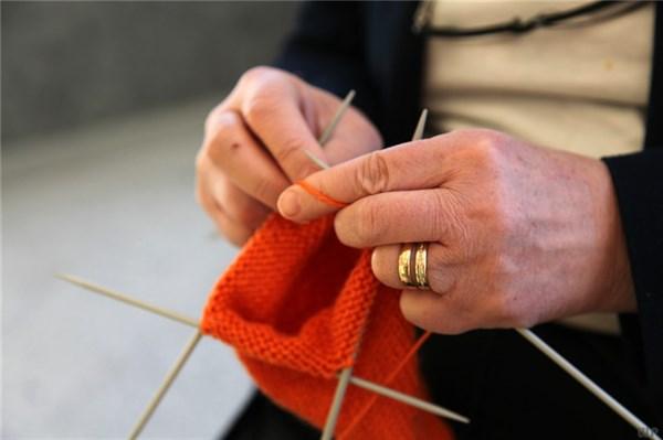 女人如何幸福过好一生，女人一生怎么过才会幸福（女人下半生最好的活法）