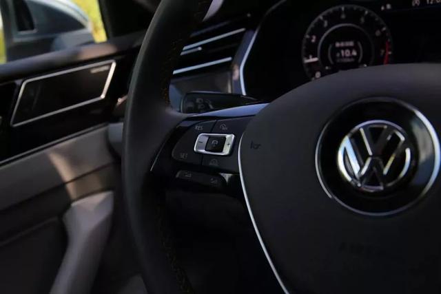 cc到底指的是谁，cc的本名叫什么（在智能化的道路上代表着大众的新高度）