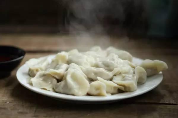 今日黄历财神方位，2022年每日财神方位（一年的财运就看今天）