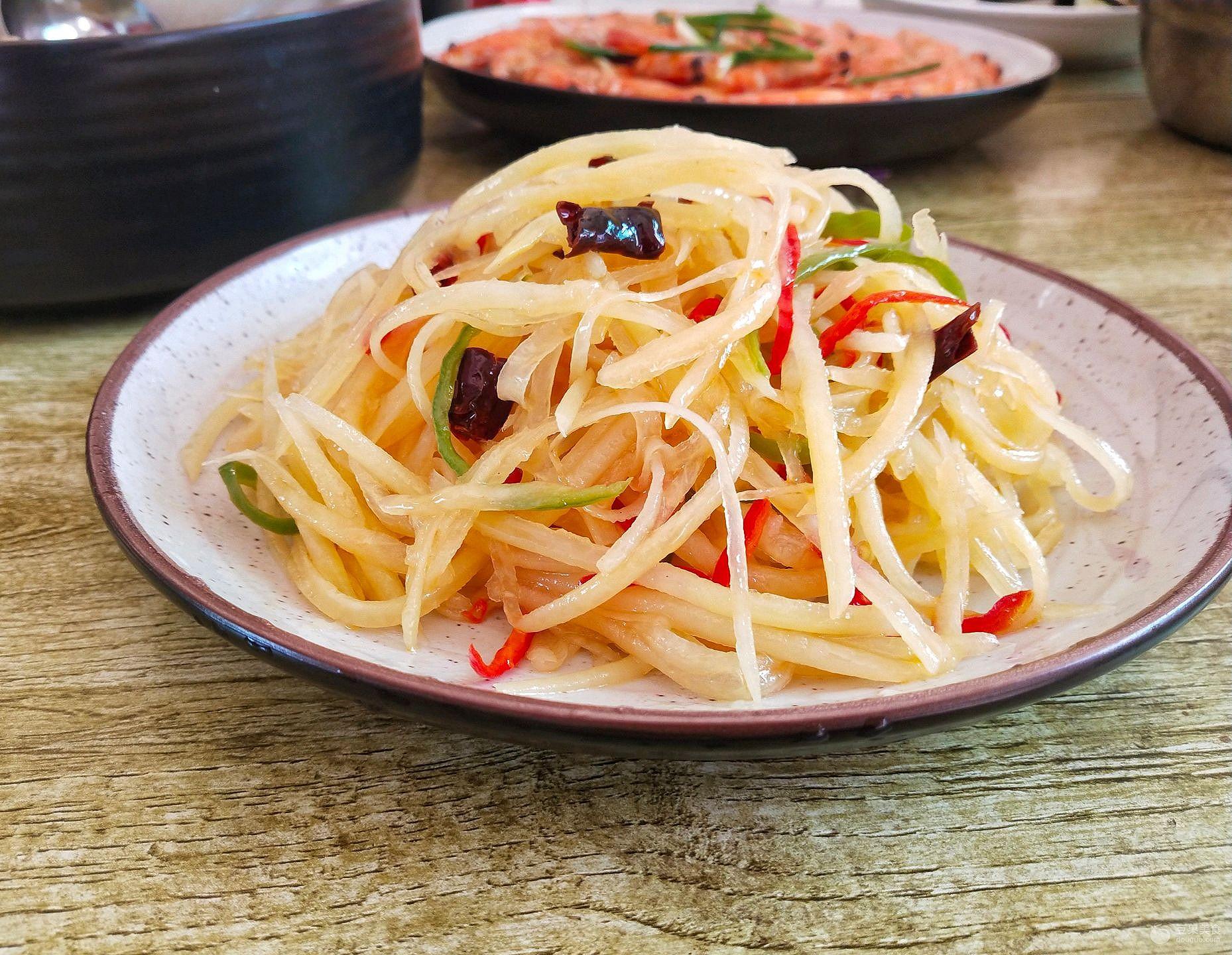 酸辣土豆丝的做法家常菜简单的做法,酸辣土豆丝的做法 最正宗的做法