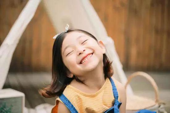 李开复写给女孩的励志名言，李开复的名言警句（李开复：做我的女儿不必乖）