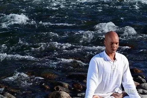 master是什么意思，为什么练习瑜伽前会唱诵三声“om”