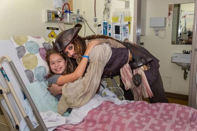 加勒比海盗3演员表，加勒比海盗3演员表介绍（约翰·尼德普：永远的杰克船长）