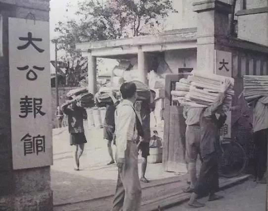 金庸的籍贯是哪里，金庸是哪里出生的（他与江西曾有不解之缘……）