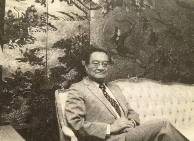 金庸的籍贯是哪里，金庸是哪里出生的（他与江西曾有不解之缘……）