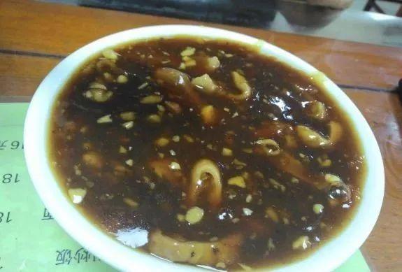 北京炒肝上的美食，二两包子和北京的早晨