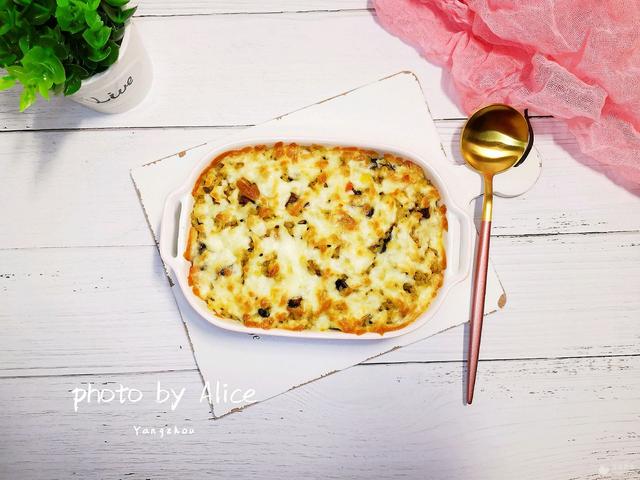 怎么做咖喱焗饭，咖喱贡丸芝士焗饭