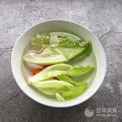 油醋汁蔬菜沙拉，油醋汁蔬菜沙拉家常做法（油醋汁蔬菜沙拉的做法）