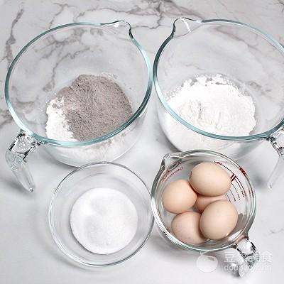 黑米糕正宗做法，大理石黑米糕的做法